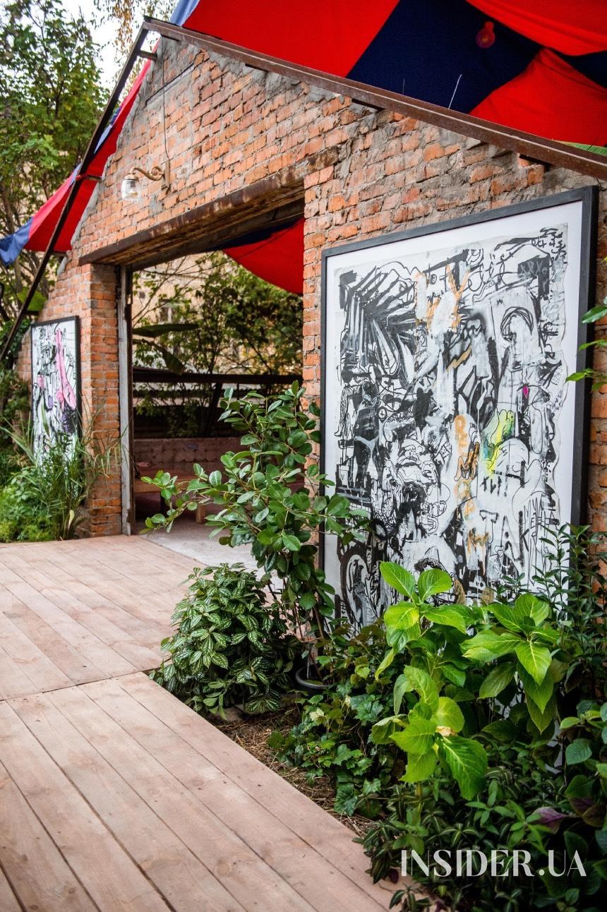 Artworks beside the greenhouse · Festival press office / INSIDER UA