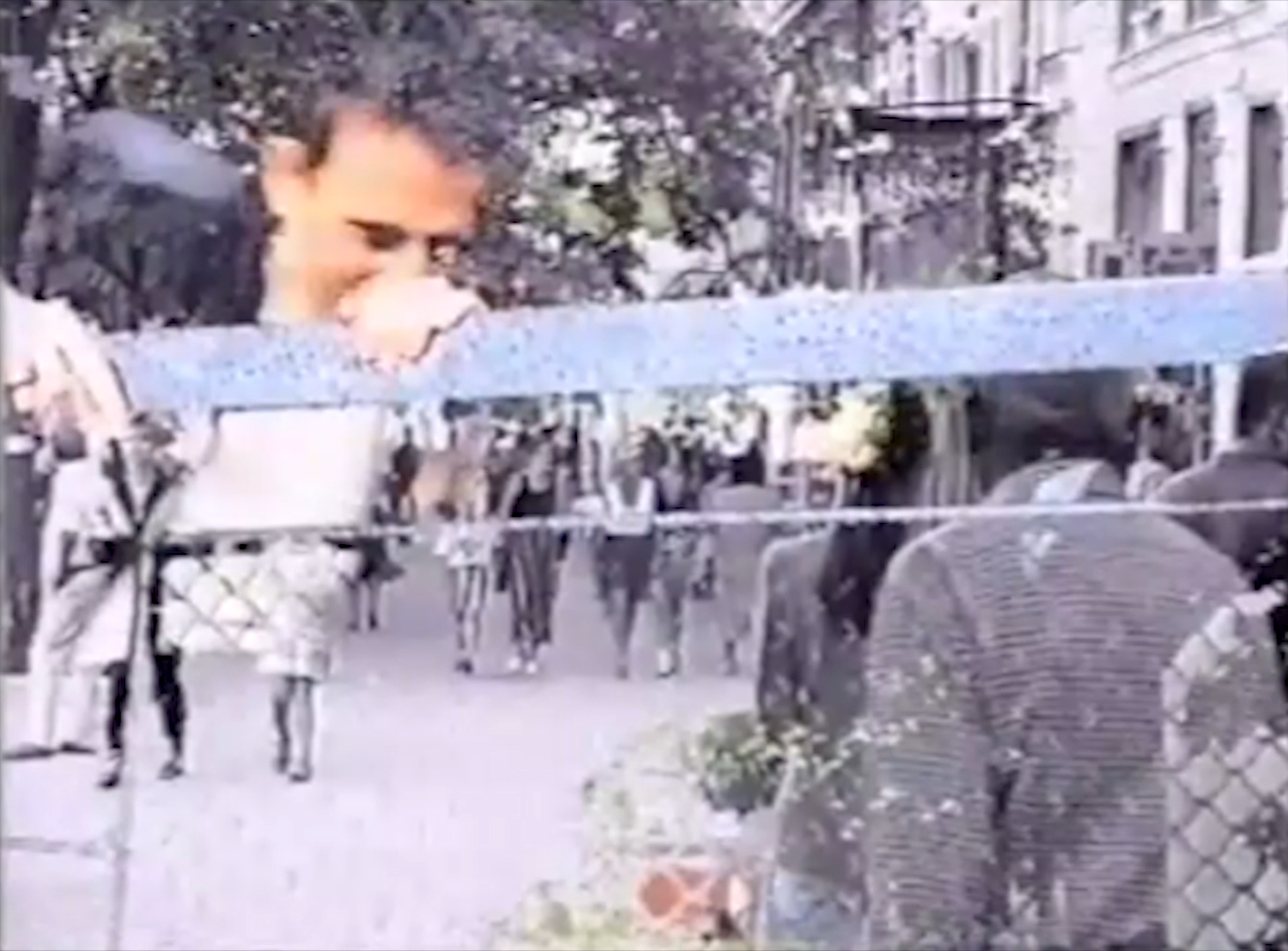 Ute Kilter and Viktor Malyarenko — Die Strasse, 1997 · video still
